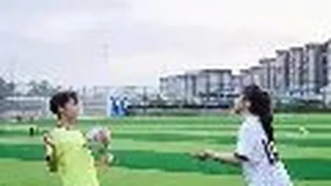 杜震宇点赞邵佳一：逆境崛起，携手本土教练再创辉煌，球迷们，为我们的国脚教练加油！