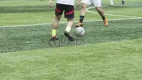 曼联客场狂飙4球击溃狼队，B费独中两元助威芒特、姆伯莫闪耀战场！